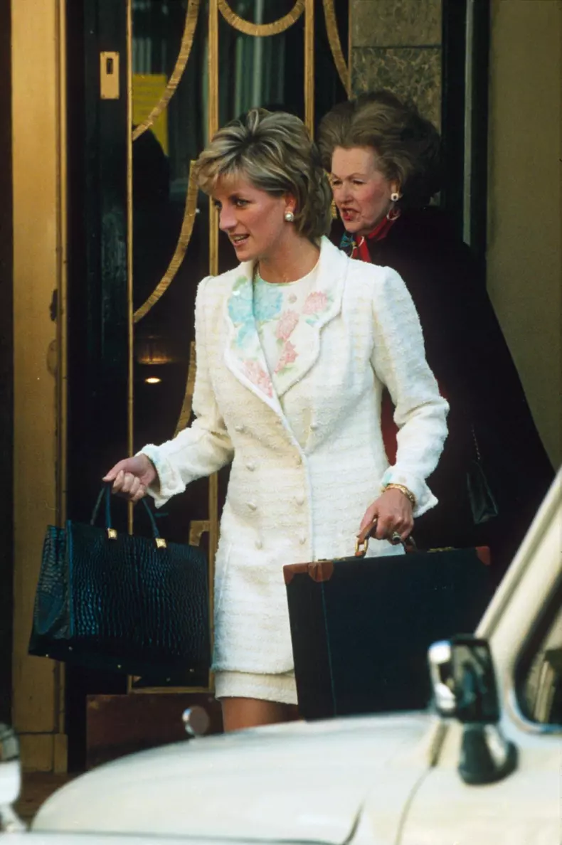Prinţesa Diana şi mama ei vitregă Contesa Raine Spencer