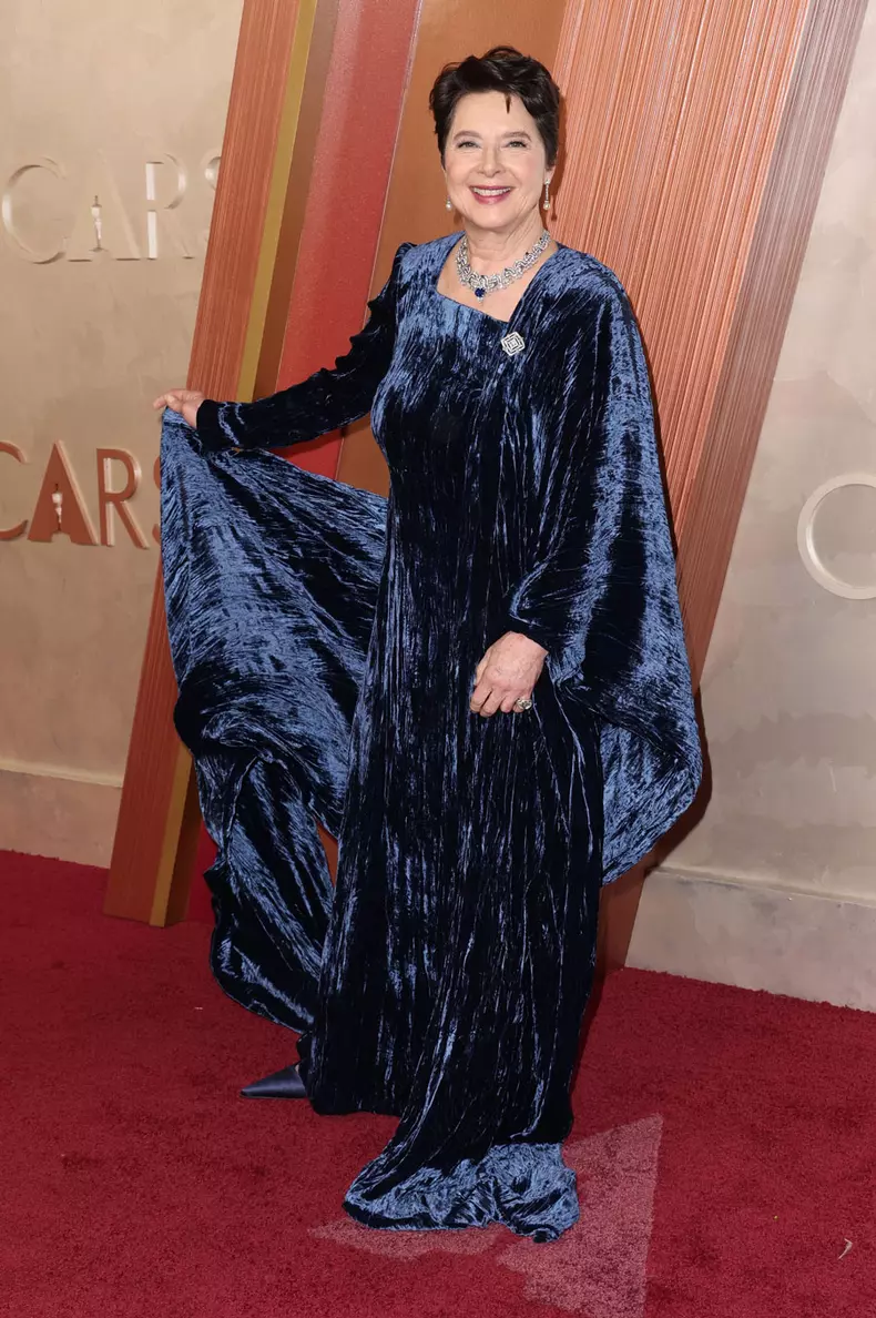 Isabella Rossellini, ținută Dolce & Gabbana