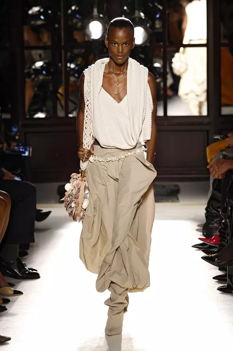 Balmain show, Runway, Spring Summer 2026, Paris Fashion Week, France - 01 Oct 2025