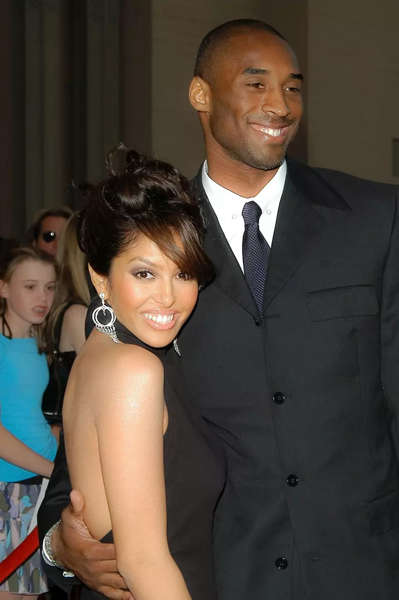 Red Carpet Retro - 32nd Annual American Music Awards - Arrivals