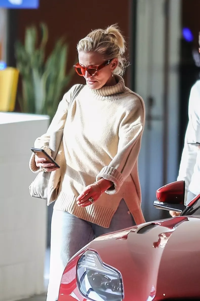 *EXCLUSIVE* Cameron Diaz mingles with friends after lunch in Century City