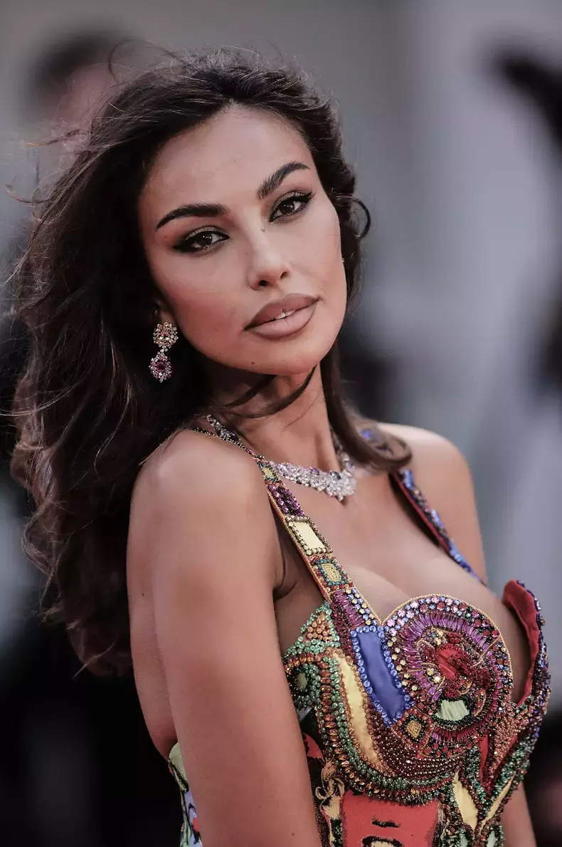 madalina-ghenea-543
