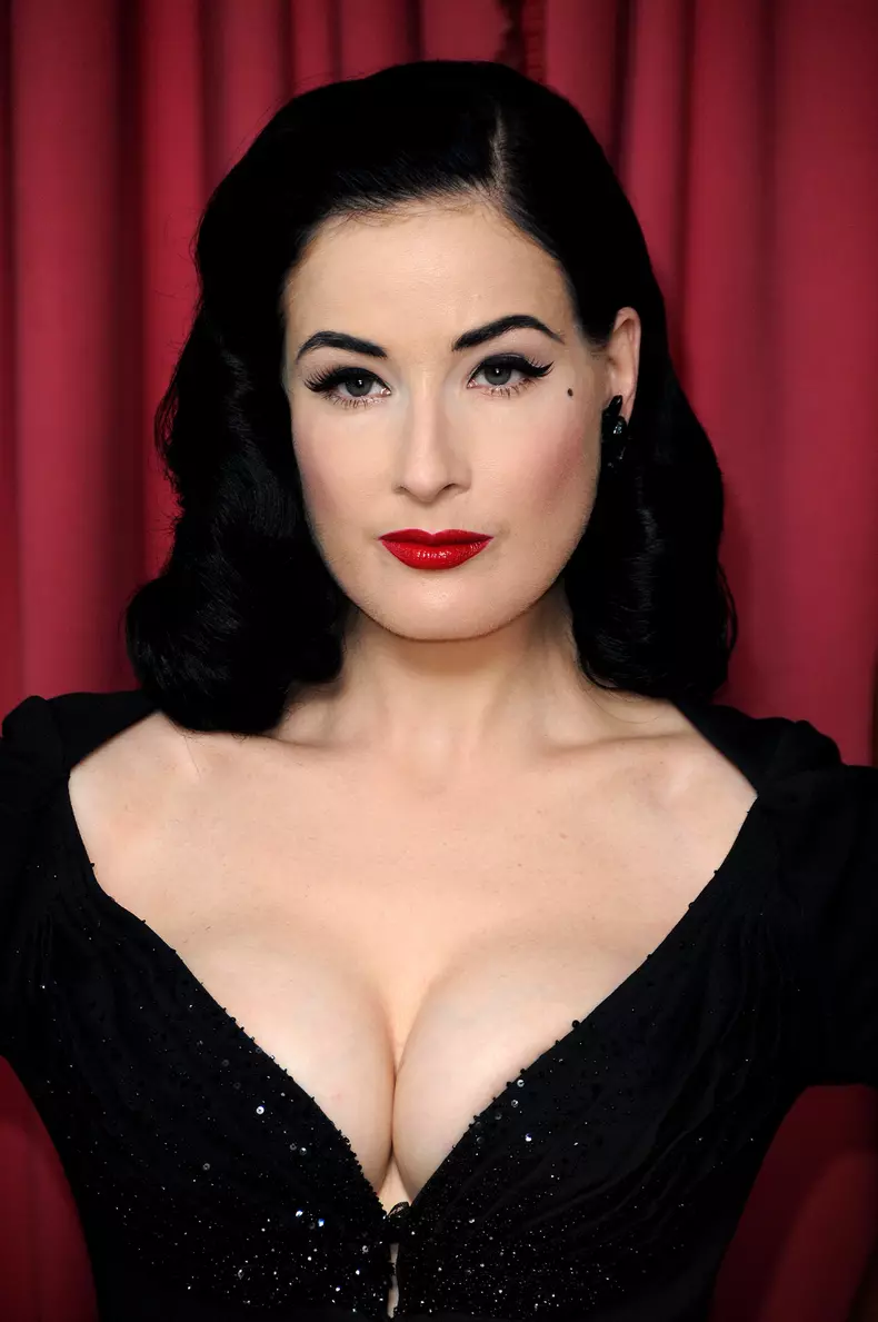 Dita_Von_Teese_01.jpg