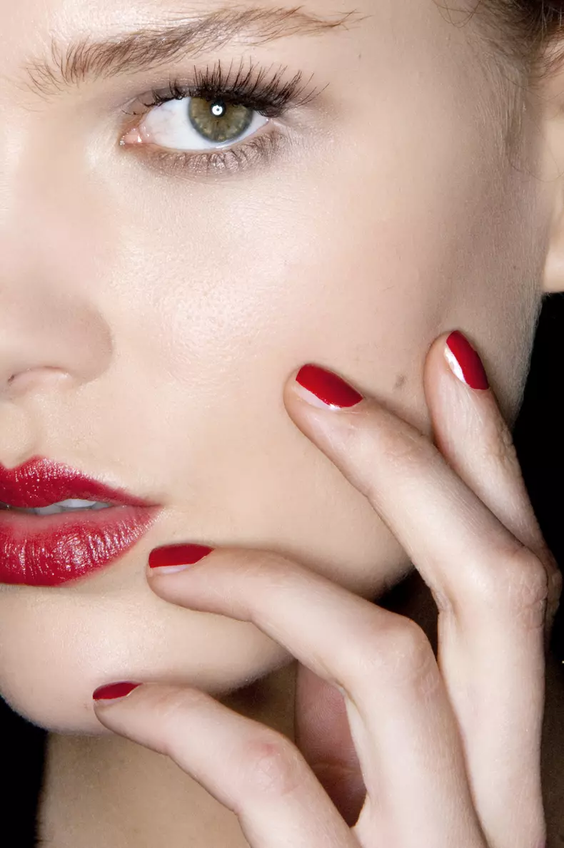 Emporio_Armani_emn_F9_014.jpg