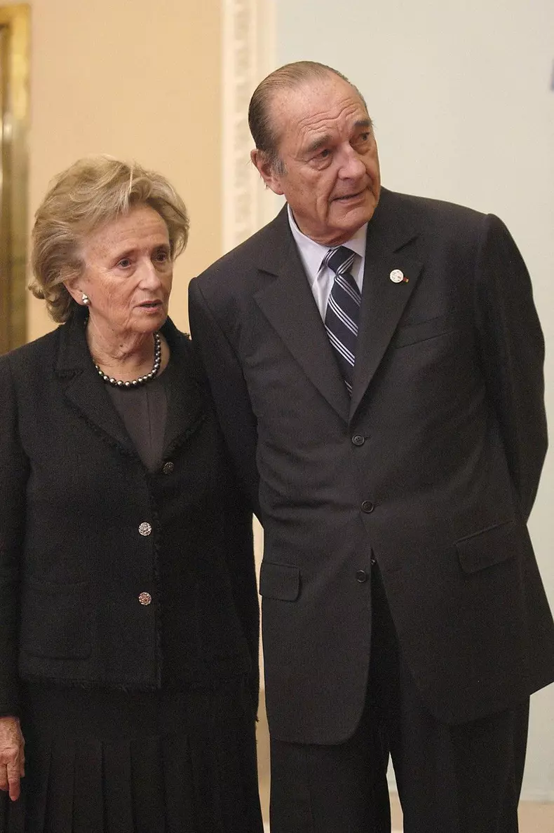 Bernadette Chirac, wife of former French President Jacques Chirac, has died at the age of 93. A steadfast supporter throughout her husband’s political career, Bernadette Chodron de Courcel became an influential figure in French public life. She served as