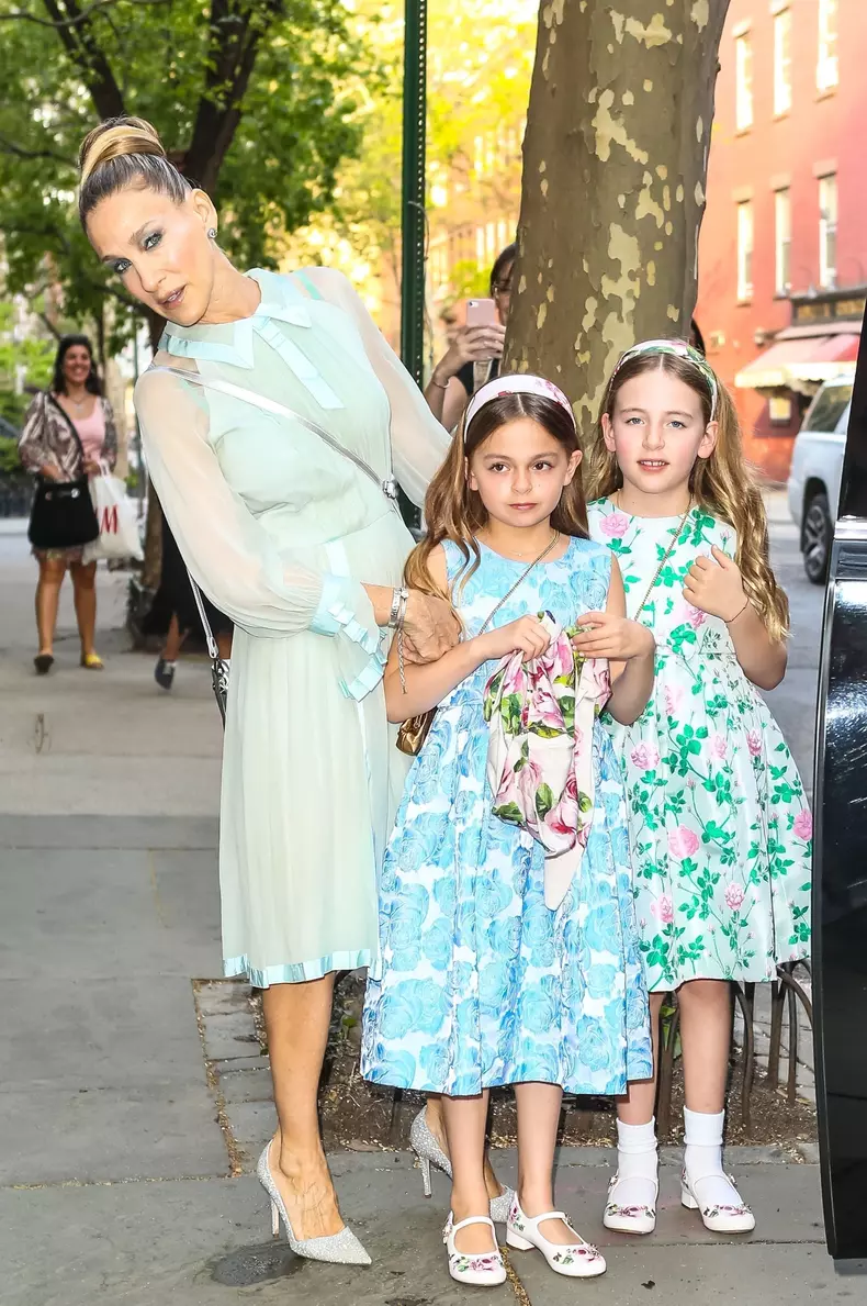 Sarah Jesica Parker takes her daughters Tabitha and Marion out for an event