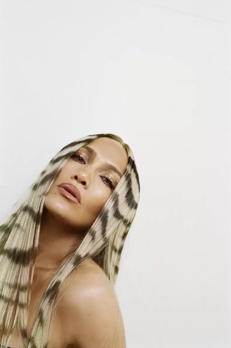 Jennifer-Lopez-topless-5