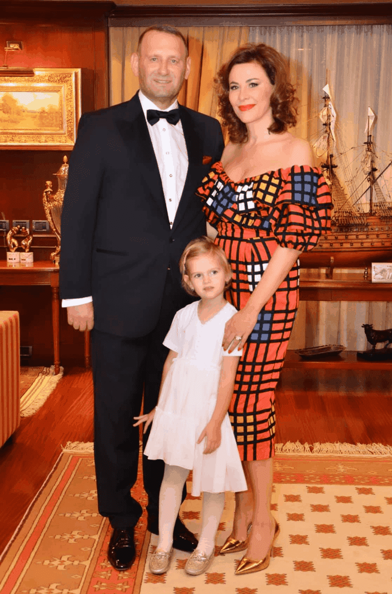 adina alberts familie