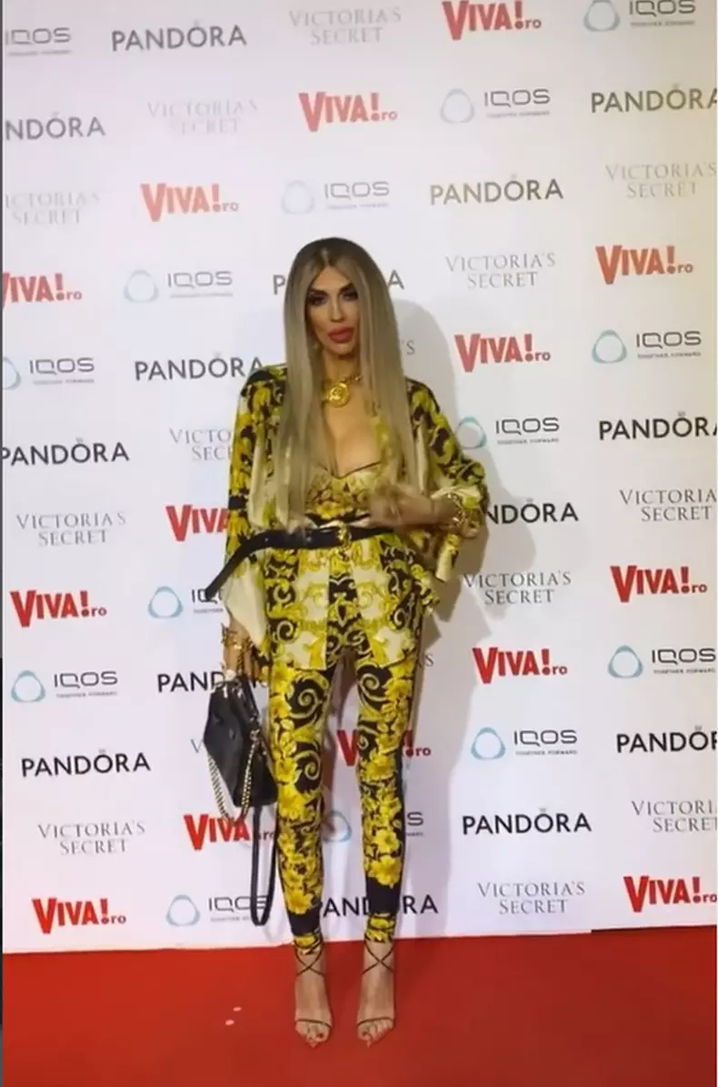 Raluca-Badulescu-petrecerea-VIVA-4