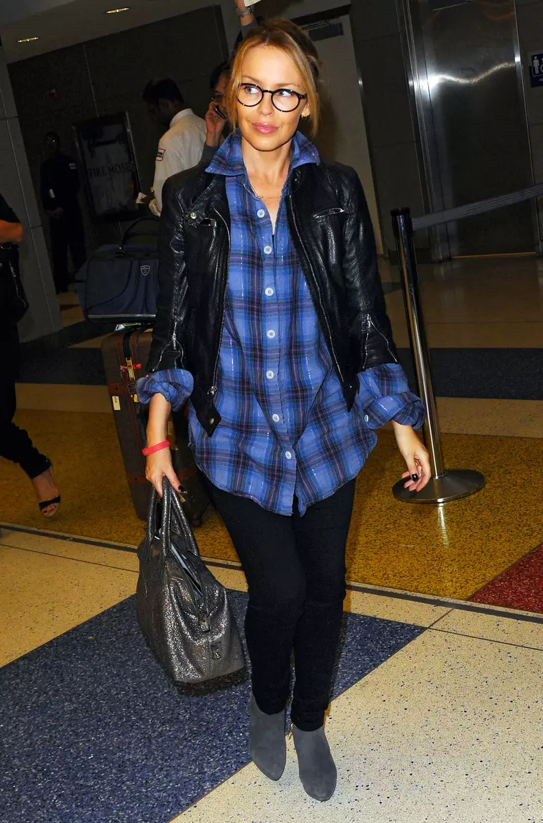 Kylie_Minogue_in_aeroport.jpg