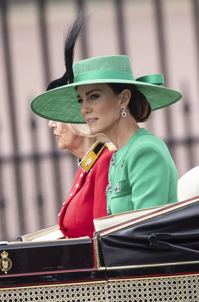 Kate Middleton, omagiu emoționant pentru Regina Elisabeta. Ipostaza în care a fost surprinsă soția prințului William