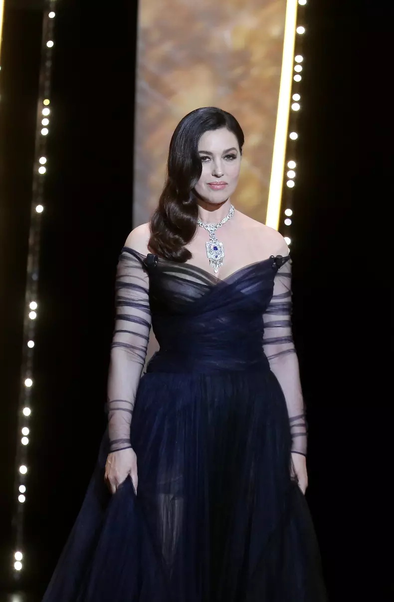 Rochia Monicăi Bellucci de la deschiderea Cannes 2017