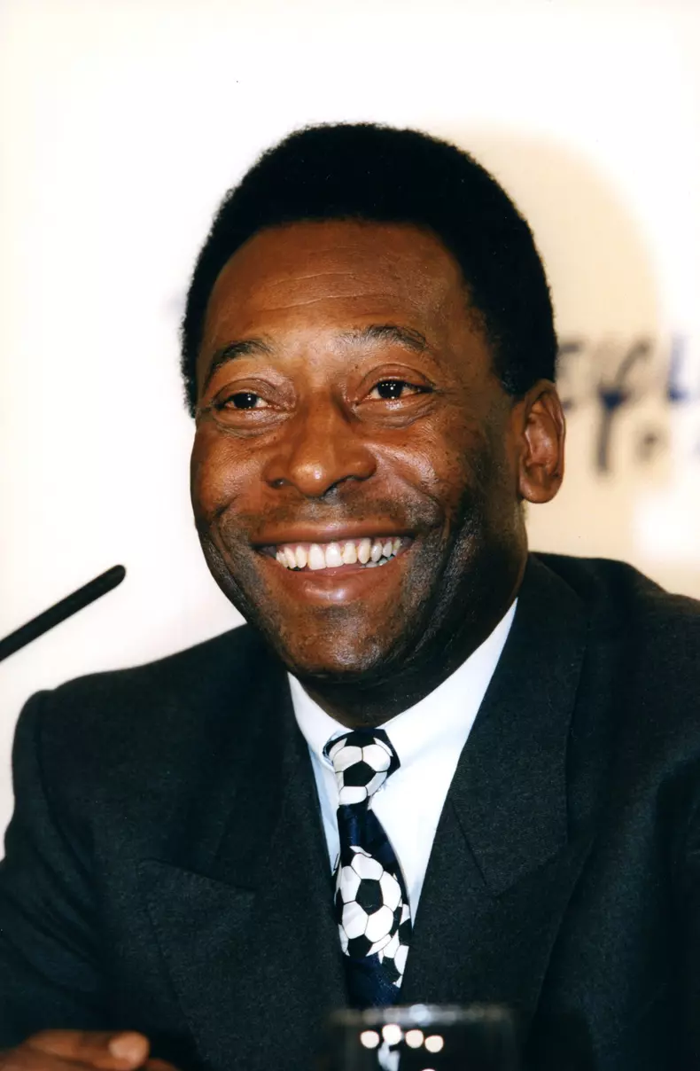 Pele a murit. Celebrul fotbalist avea 82 de ani