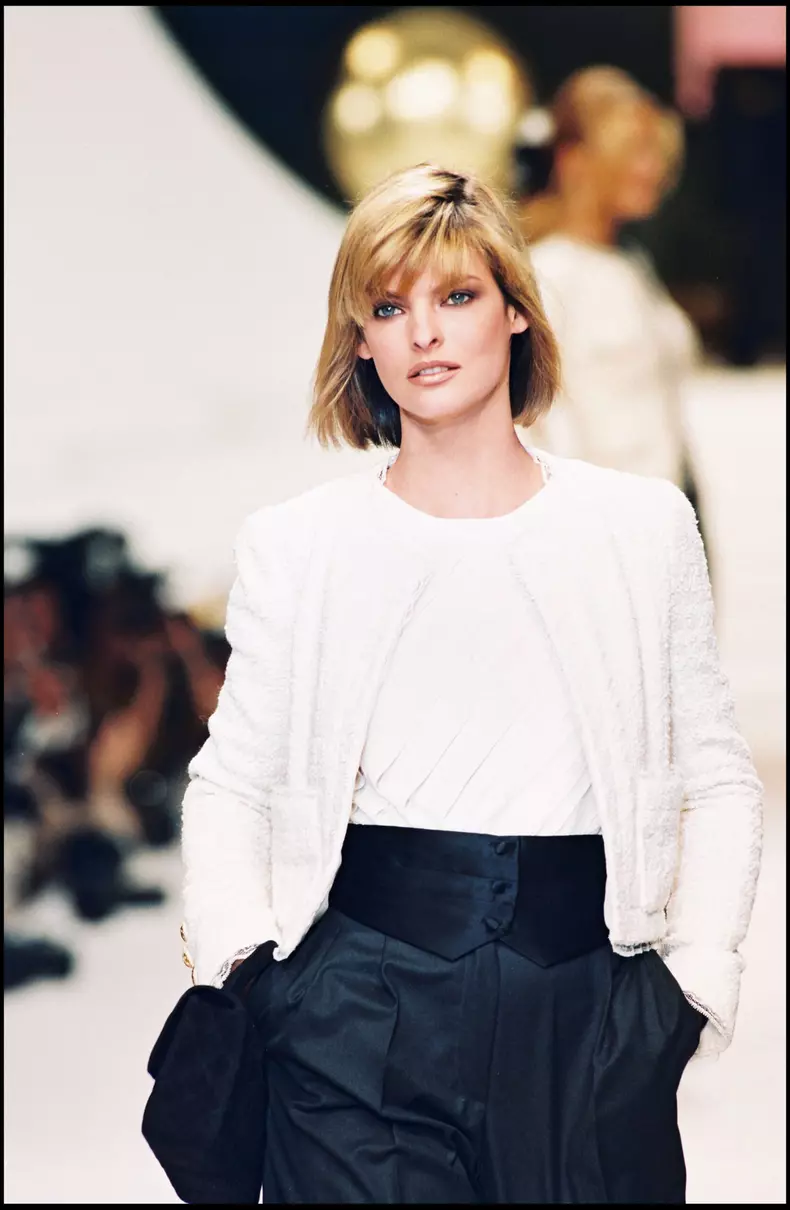 Linda Evangelista a suferit în tăcere de cancer