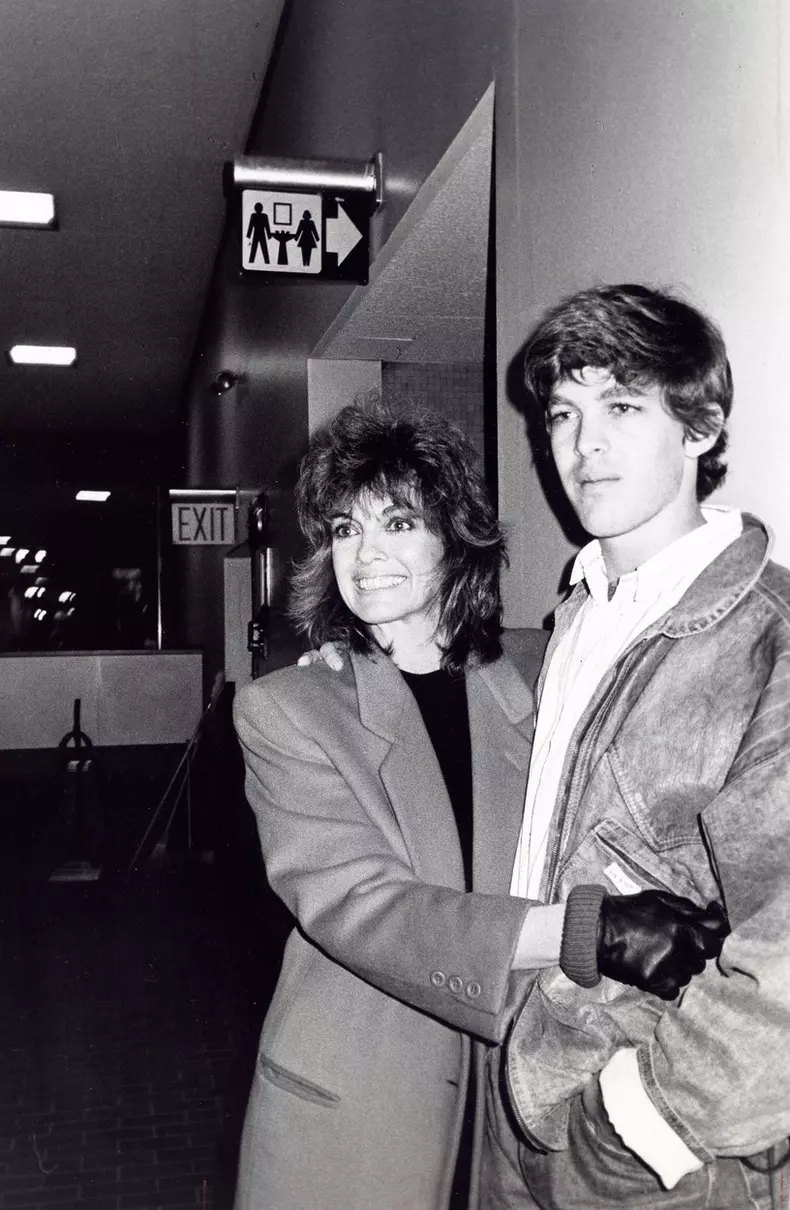 Entertainment News - Feb. 17, 2012