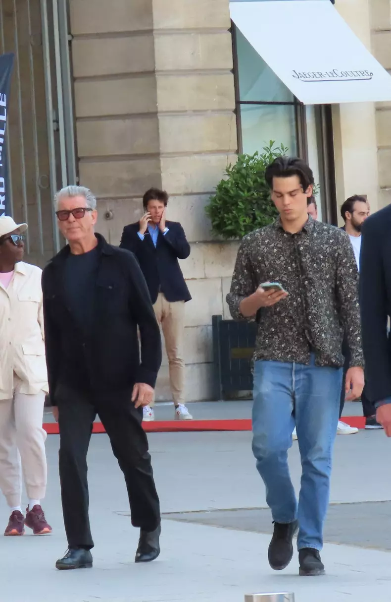Cum arată fiul cel mic al lui Pierce Brosnan. Paris are 22 de ani și este bucățică ruptă din celebrul actor