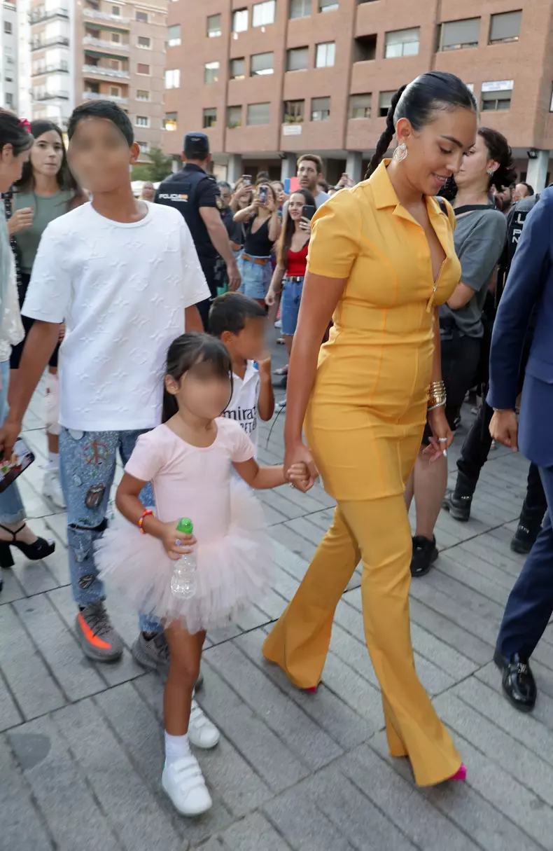 Rosalía gathers many familiar faces at her concert in Madrid