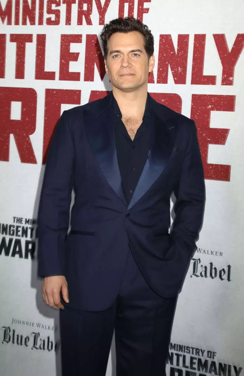 Henry Cavill va deveni tata pentru prima oara 