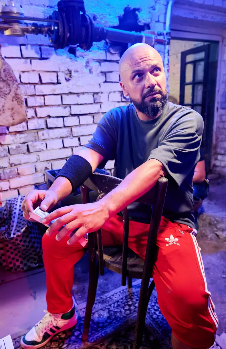 Augustin Viziru - personaj Ciroză - TĂTUȚU`
