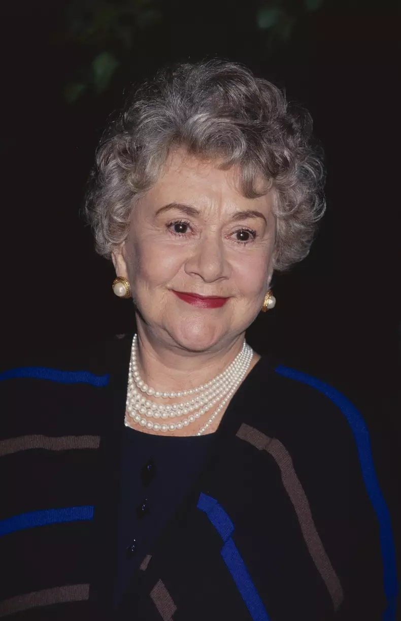 Joan Plowright, Acclaimed British Actress and Theatre Legend, Dies at 95 **FILE PHOTOS**