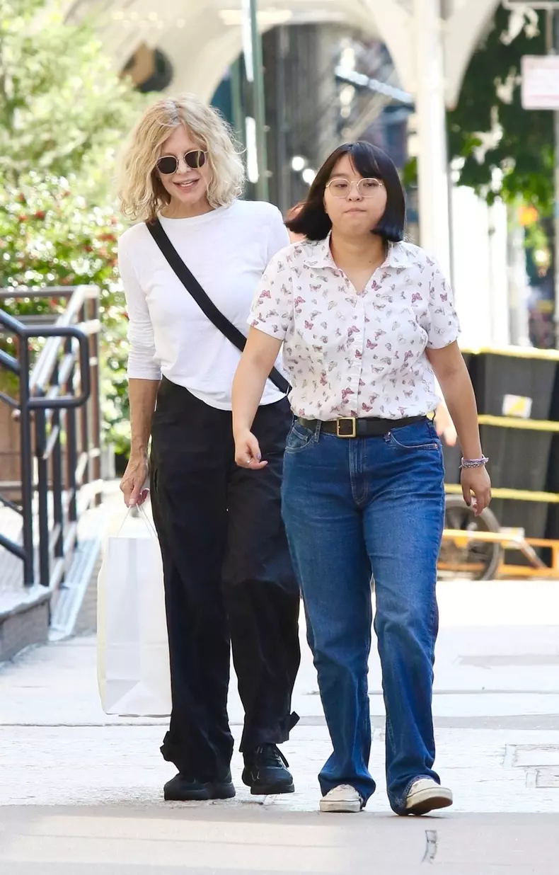 Meg Ryan, apariție publică rară cu fiica ei  (4)