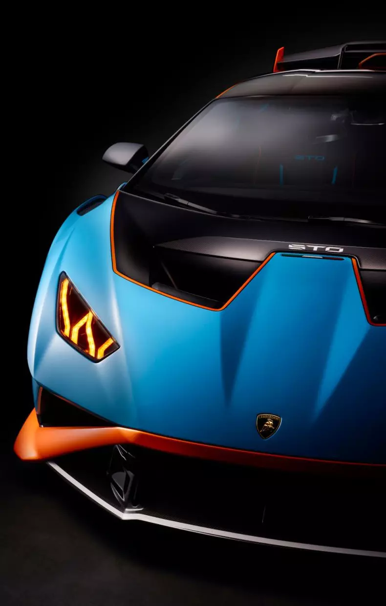 Lamborghini Huracan STO a debutat în România: cât costă și ce oferă?