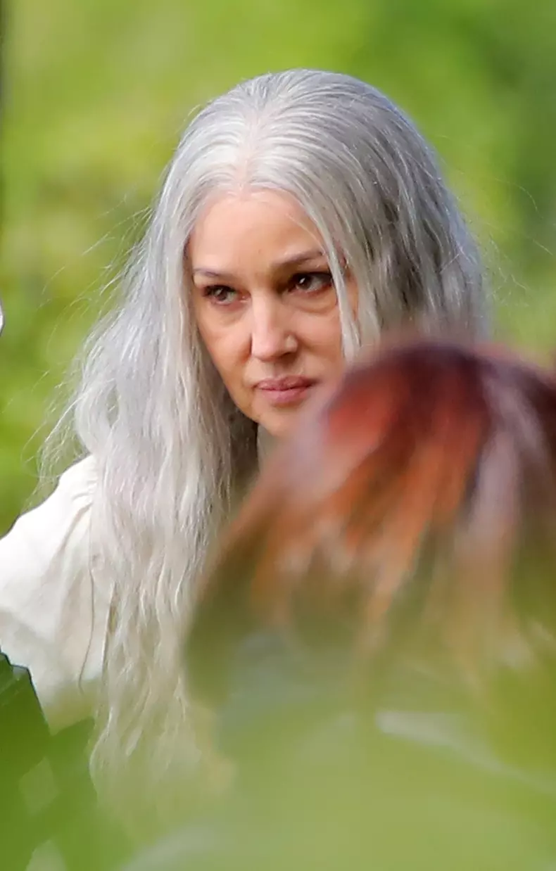 *EXCLUSIVE* WEB MUST CALL FOR PRICING  - Known for her seductive roles in the past, the Italian actress Monica Bellucci looks unrecognisable on the set of her latest movie 'La Befana comes at night' out in Rome.
*PICTURES TAKEN ON THE 10/04/2021*