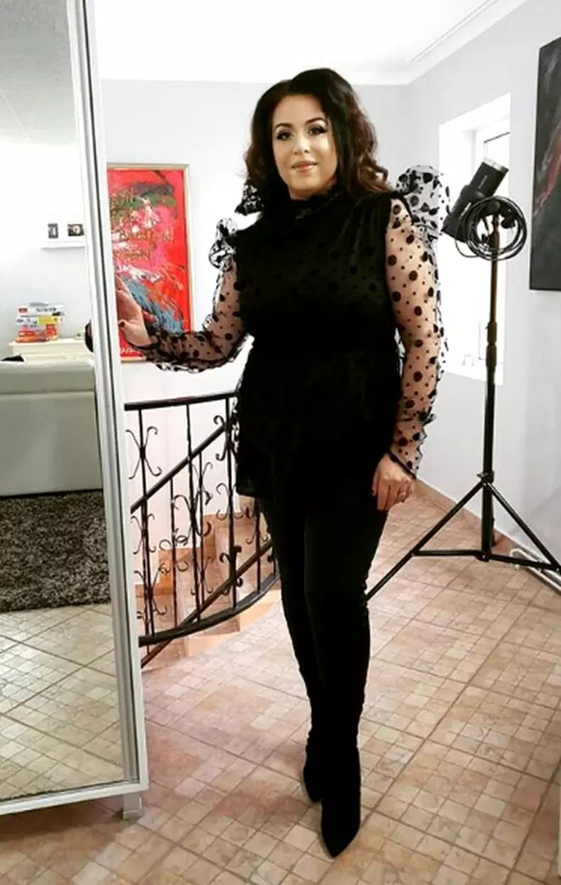 oana-vcas-nou-facebook