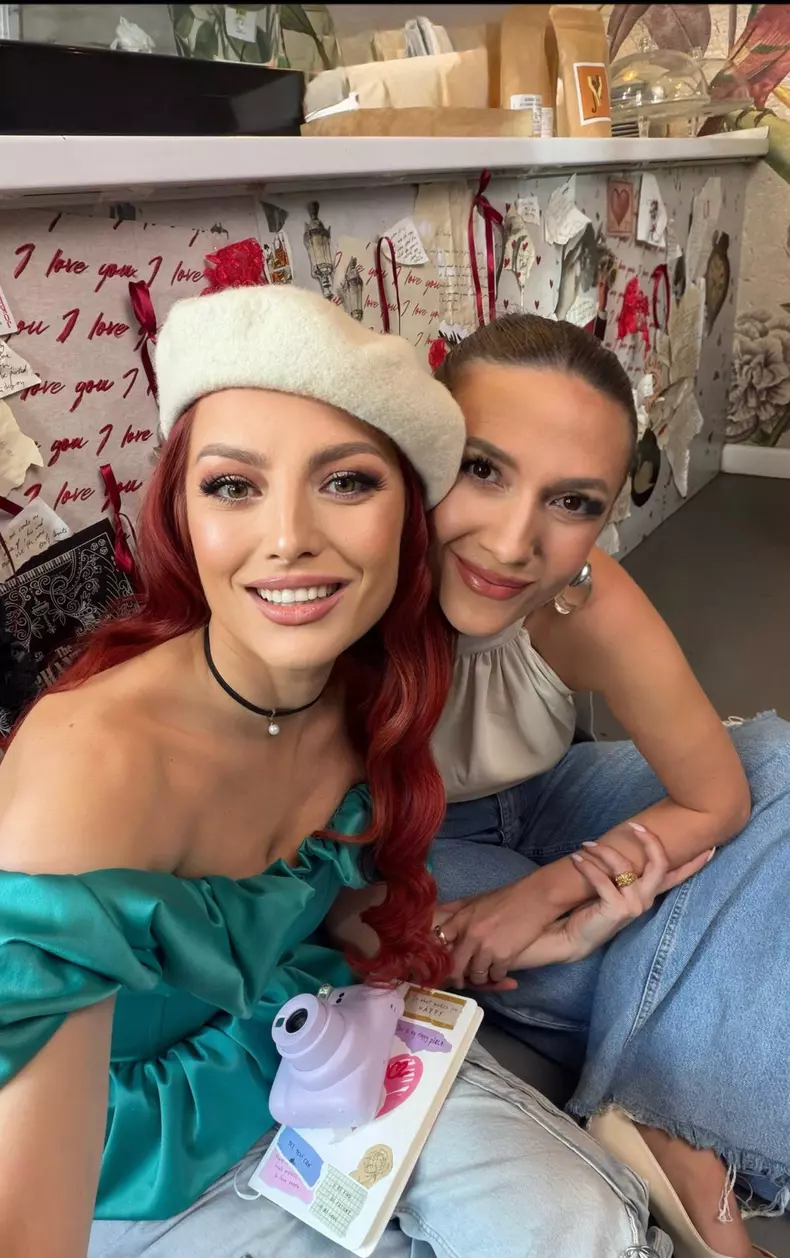 elena-gheorghe-adela-popescu-sedinta-foto-martie (1)