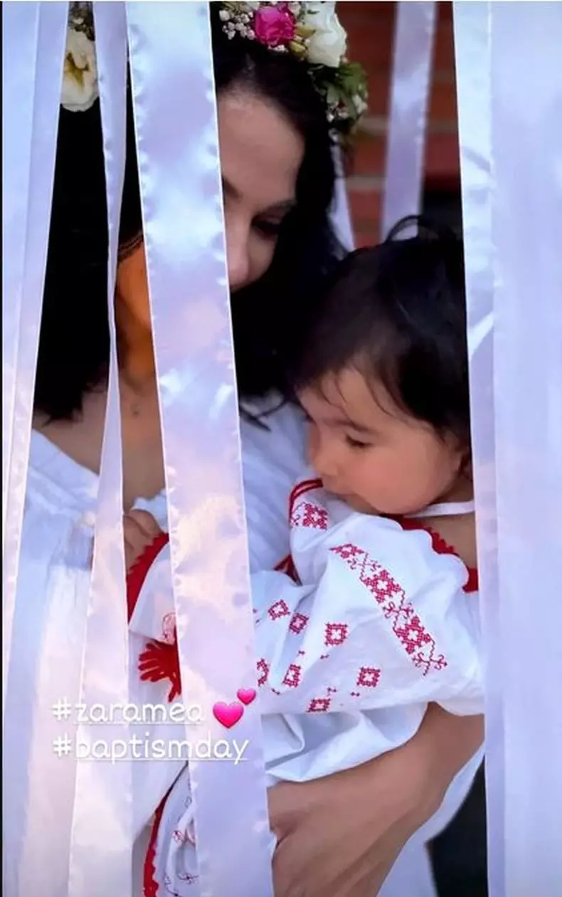 Irina-Mohora-si-a-botezat-fetita1