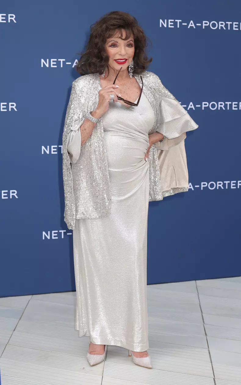 Cum arată Joan Collins la 90 de ani