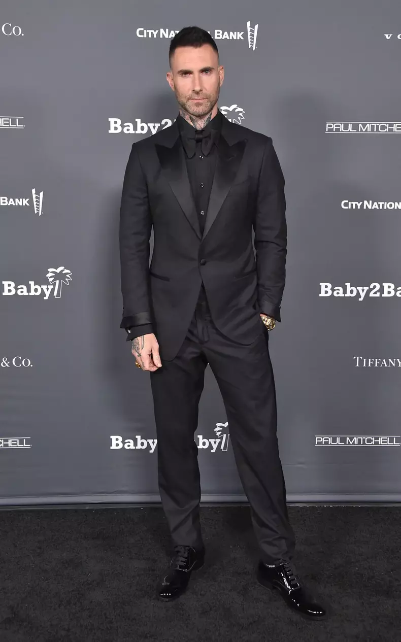 Adam Levine, prima reacție după ce a fost acuzat că a înșelat-o pe Behati Prinsloo cu un model de pe Instagram