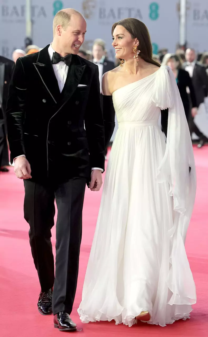 Kate Middleton, ravisantă la Premiile BAFTA 2023. Prințesa de Wales a „reciclat” ținuta pe care a purtat-o în 2019
