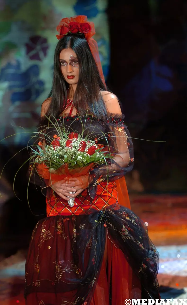 Nicoleta_Luciu_podium_moda.jpg