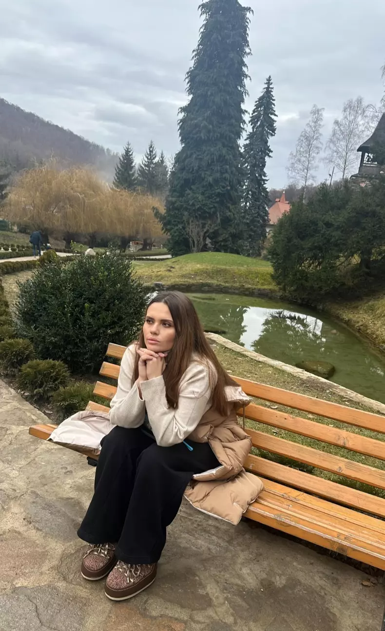 Cristina Șișcanu4