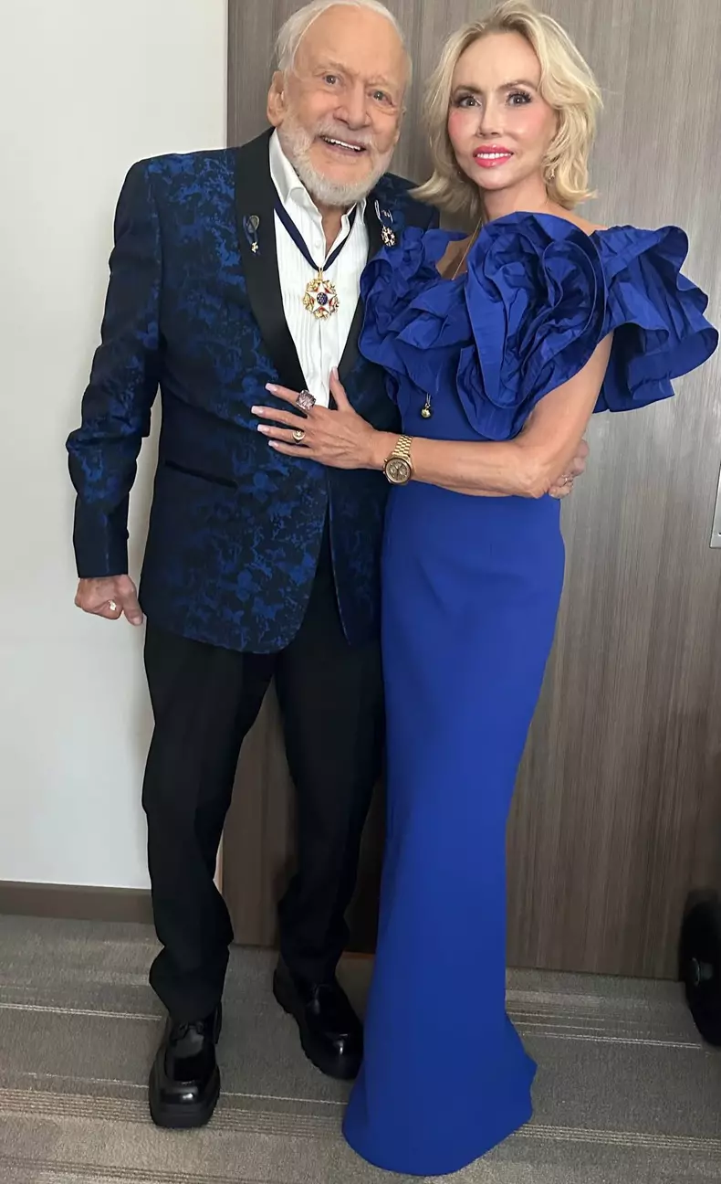 Anca-Faur-sotia-Buzz-Aldrin-a-murit-15