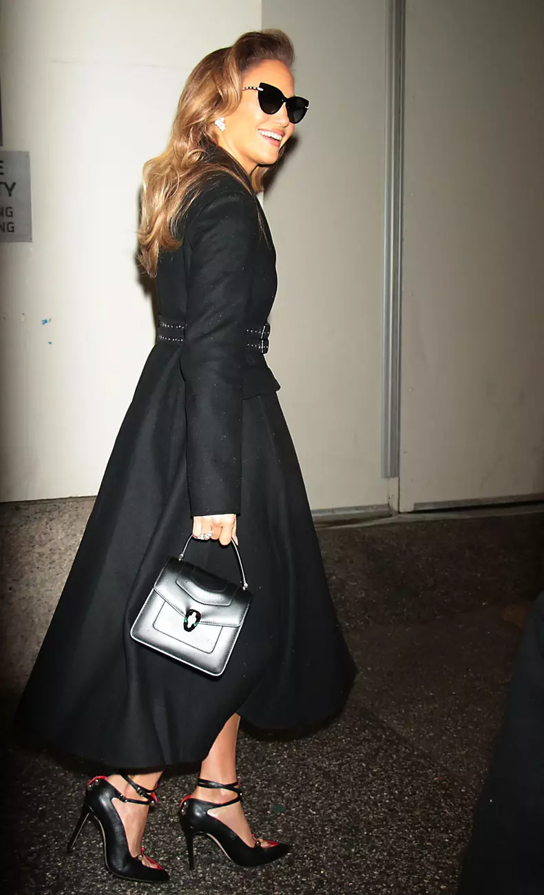 Jennifer Lopez se rend aux studios MTV pour la promotion de son film "Marry Me" à New York