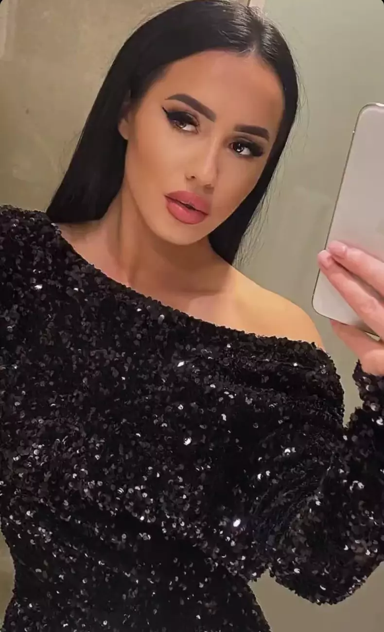 ella tina jefuita