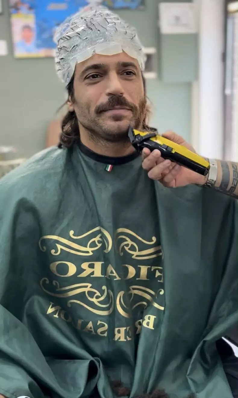 Can Yaman8