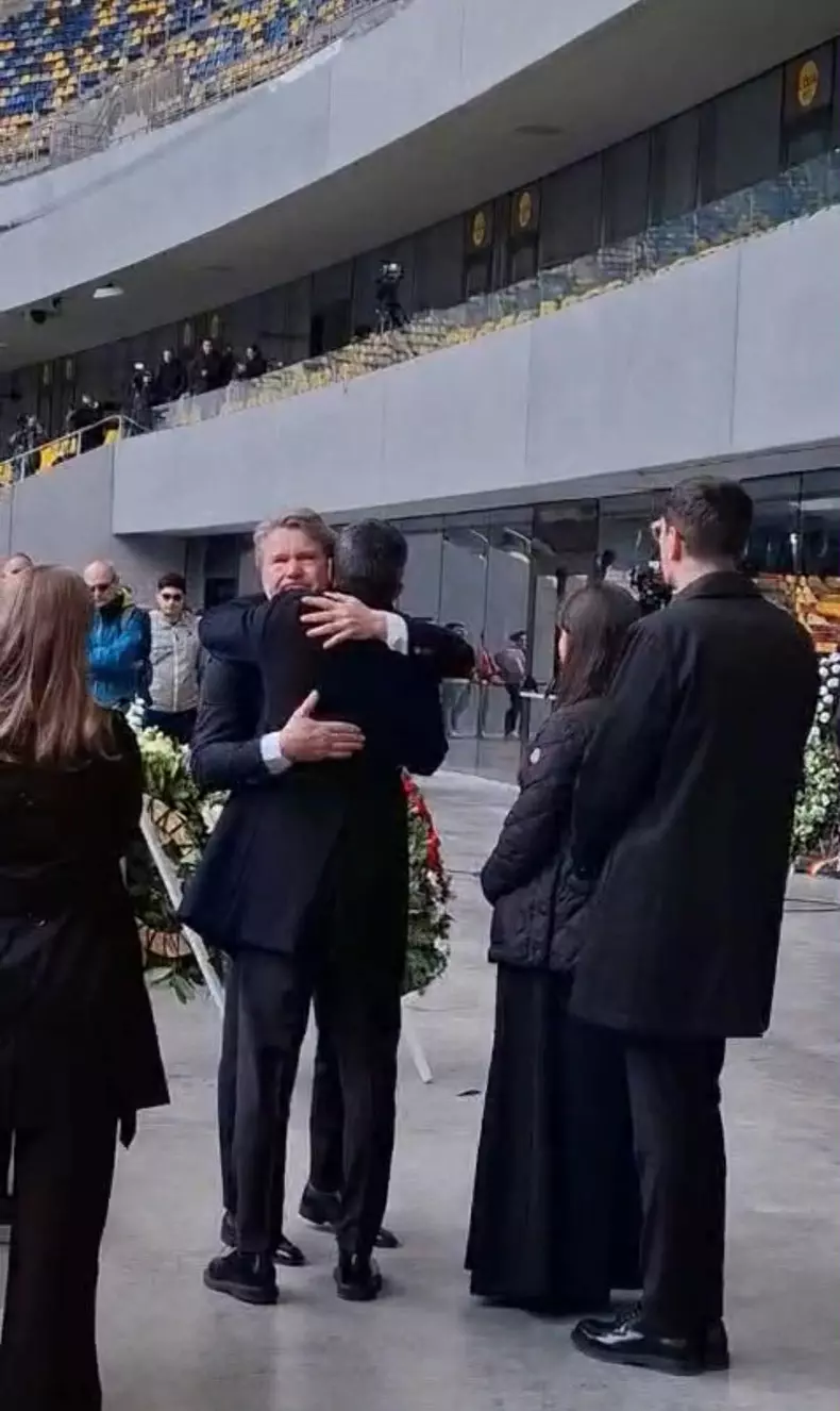 Florin Răducioiu1