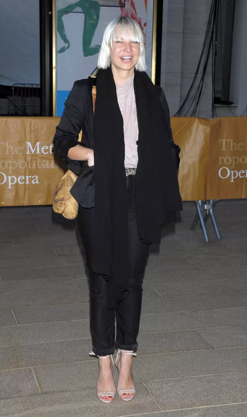 Sia suferă de o boală gravă