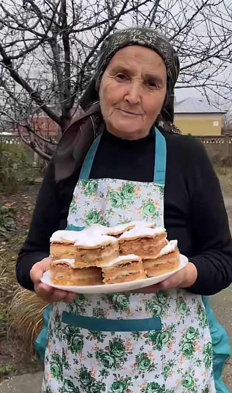 plăcintă cu gutui a bunicii Gherghina de pe TikTok6