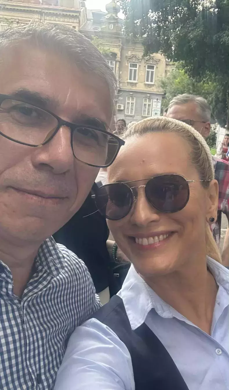 andreea-esca-reuniune-liceu-5
