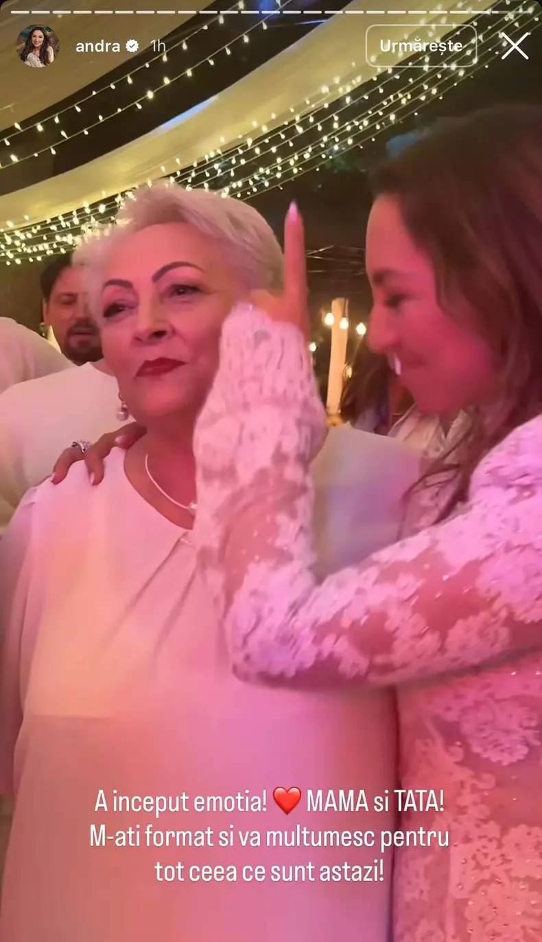 Andra si mama ei emotionate la petrecerea artistei