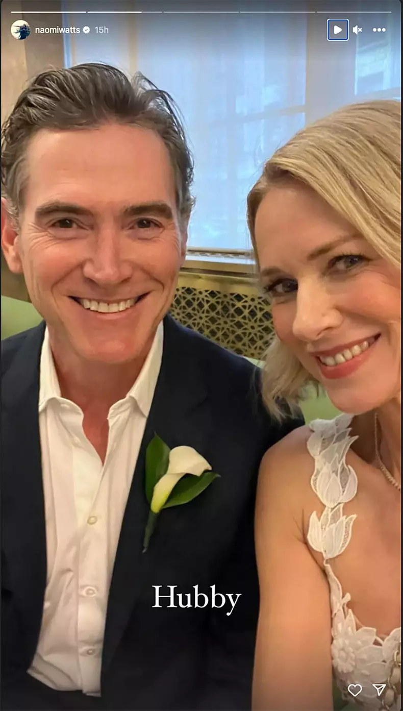 Naomi Watts și Billy Crudup wedding selfies