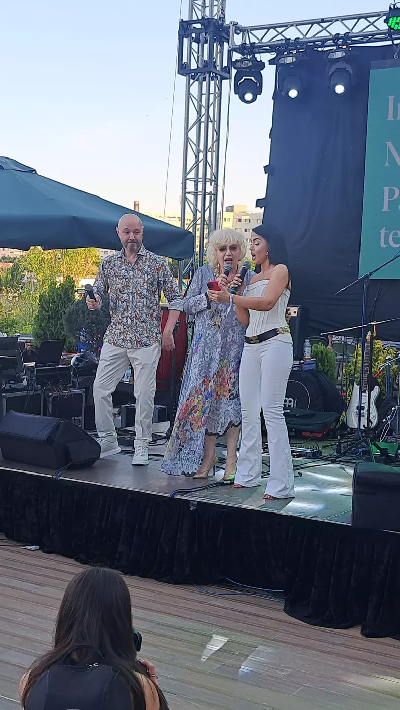 Corina Chiriac, Andreea Mantea si Mihai mitoseru