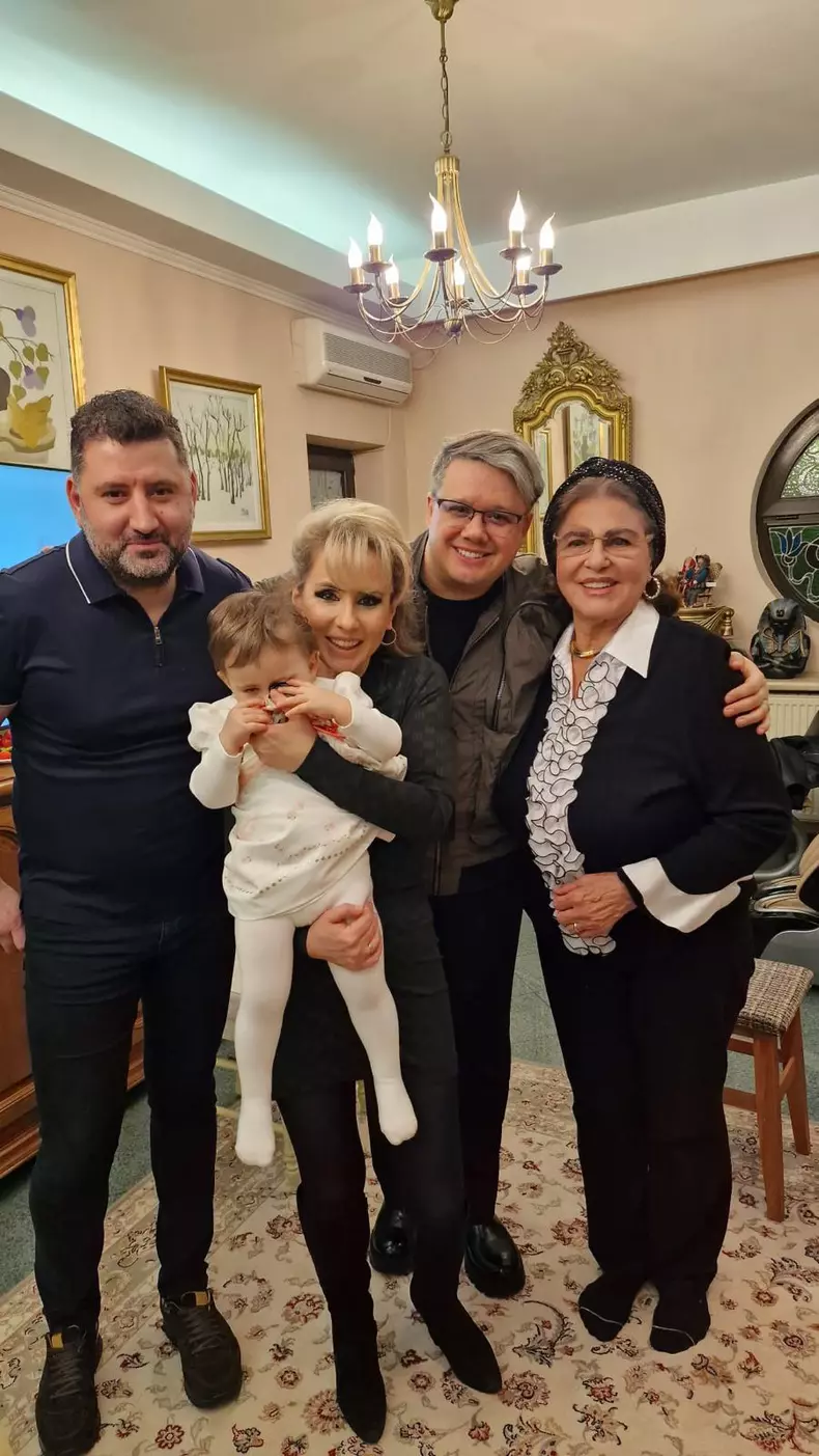 Fuego cu Irina Loghin si familia ei