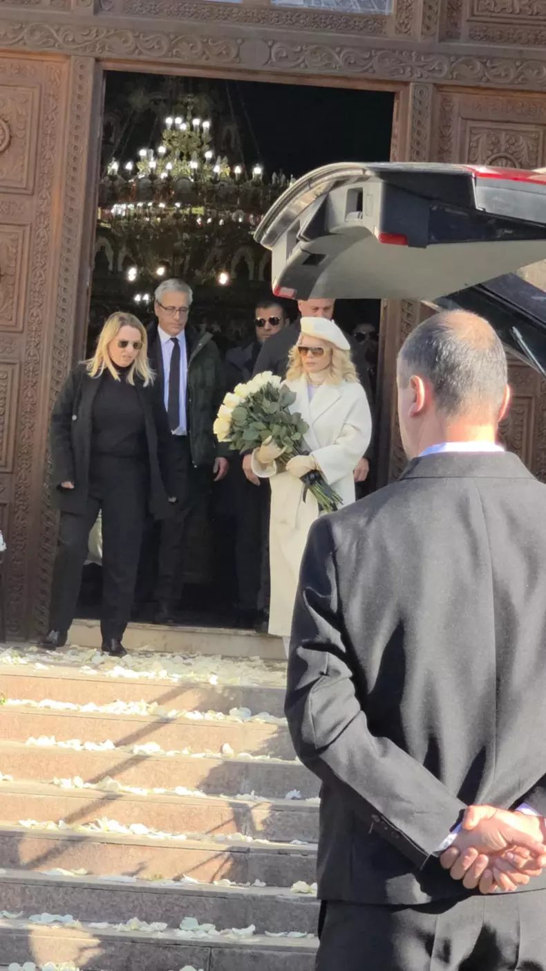 inmormantare tatal loredanei (5)