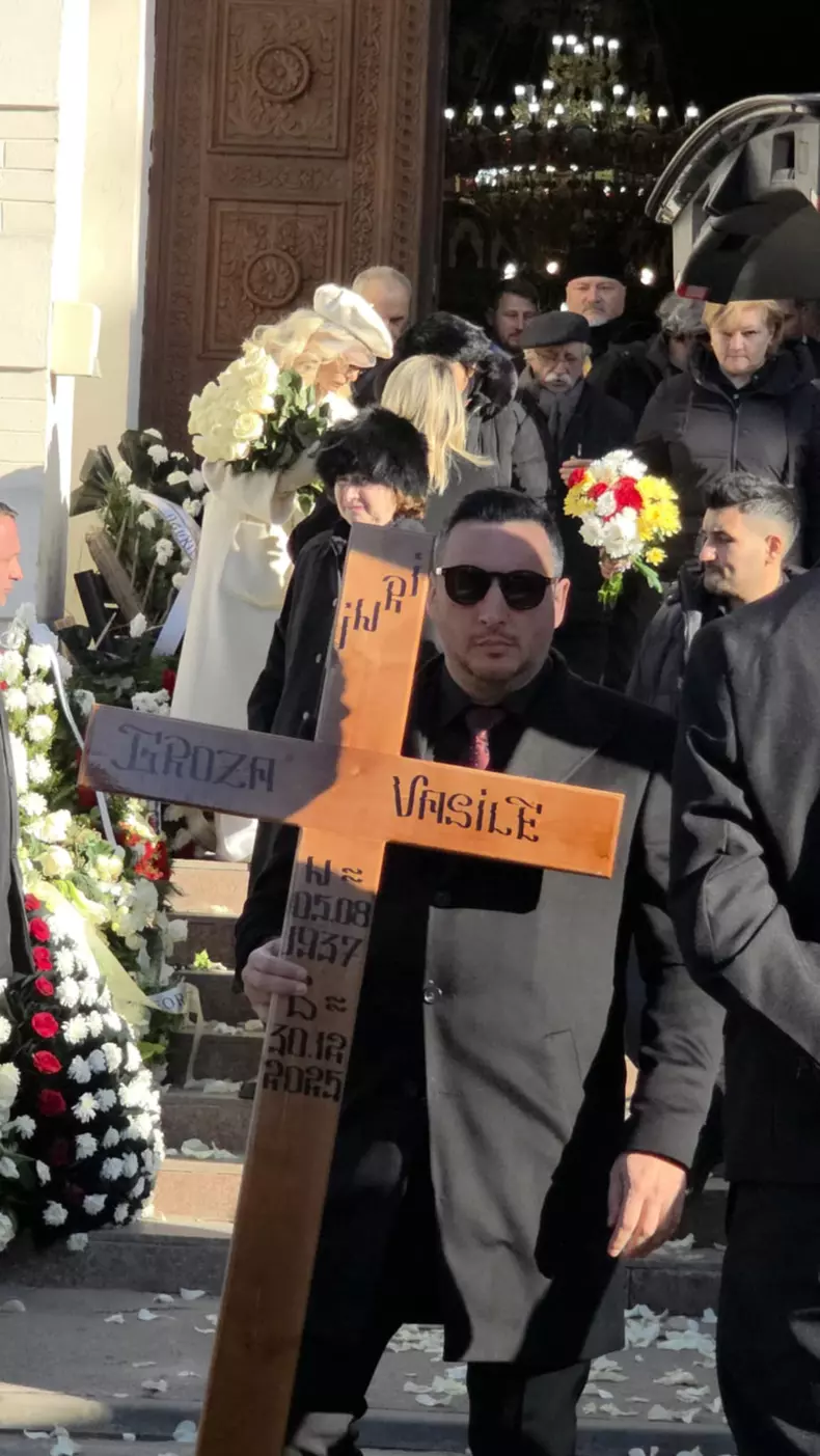 inmormantare tatal loredanei (6)