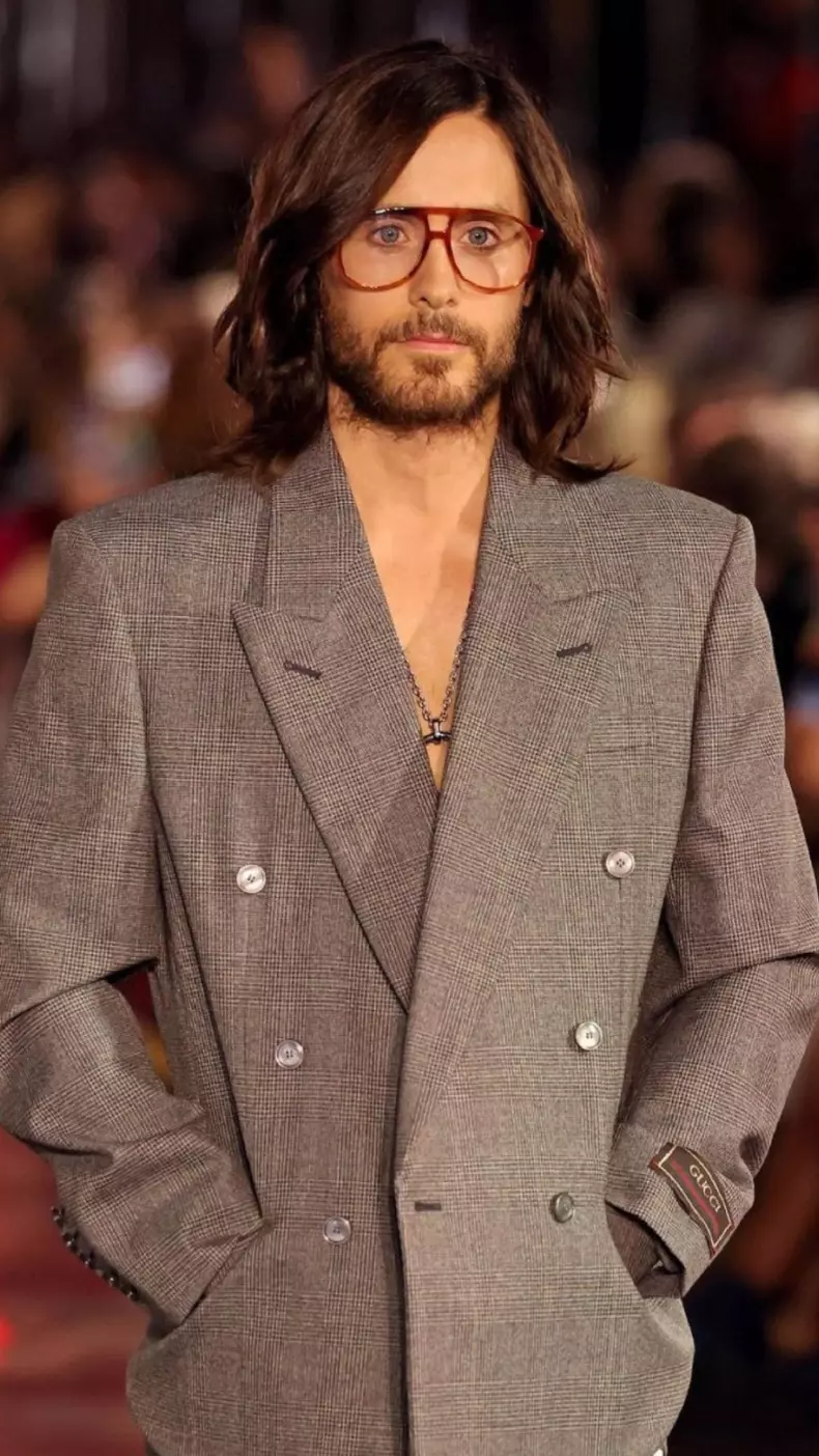 Jared-Leto-a-fost-si-el-pe-podiumul-de-moda-la-Gucci-Love-Parade-1